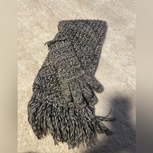 Nine West scarf and gloves set